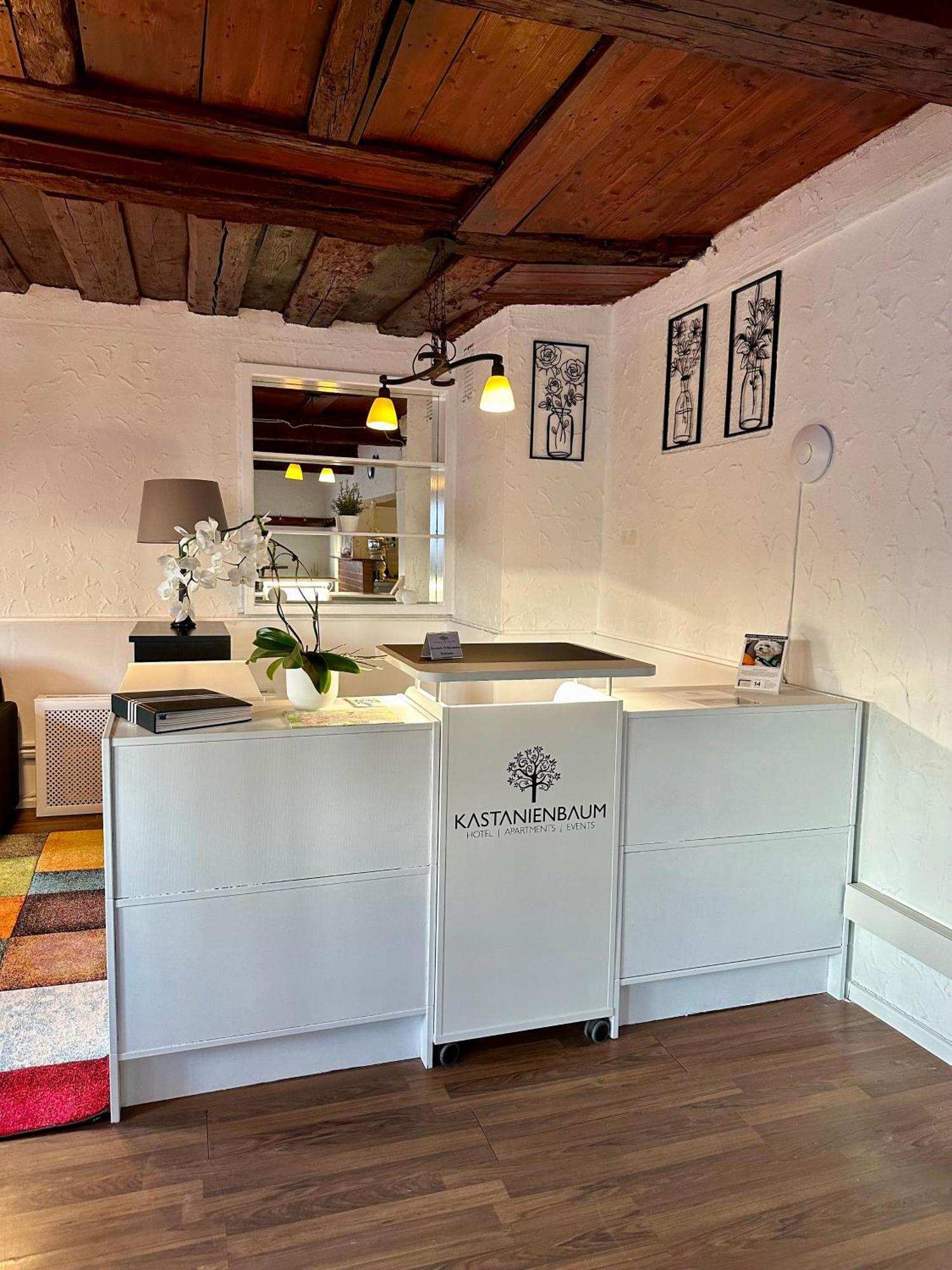 Hotel Kastanienbaum แฮร์โซเกนเอารัค ภายนอก รูปภาพ